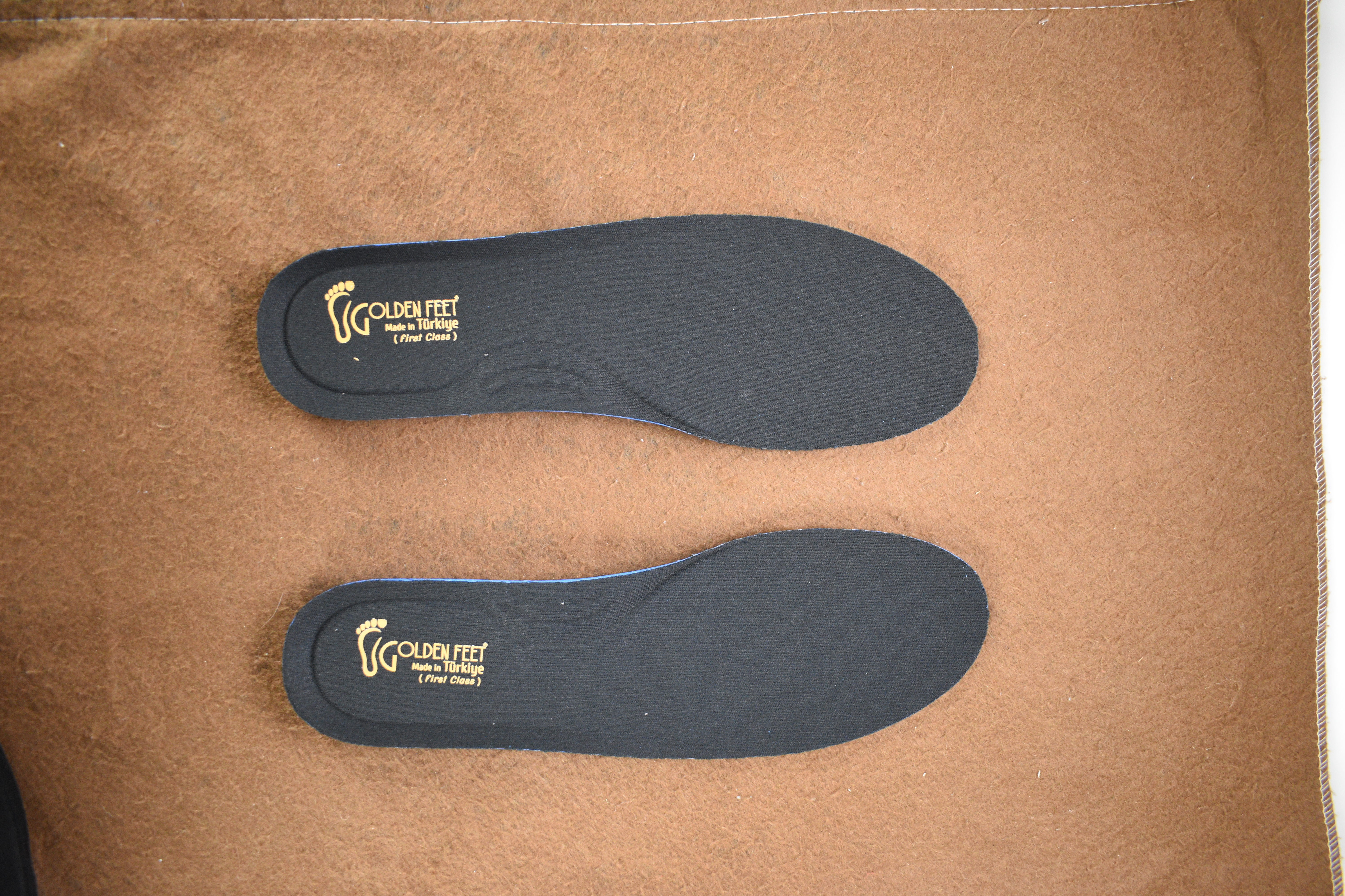 بطانة طبية سوداء